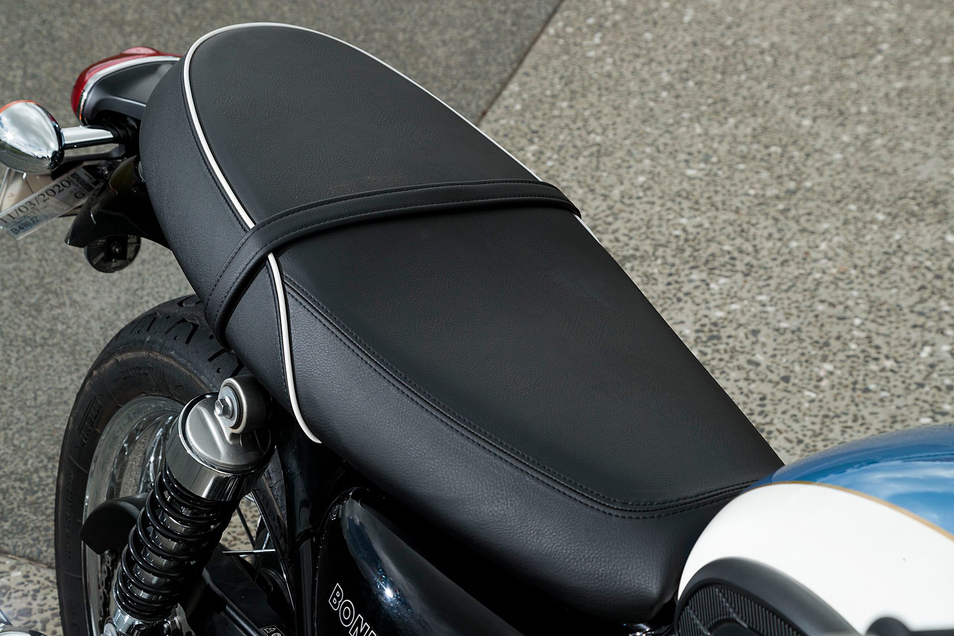 triumph bonneville t120 comfort seat