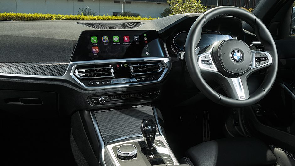 2019 BMW 330e interior