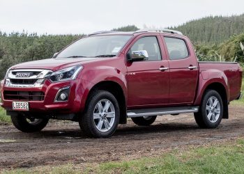 Isuzu D-Max front three quarters