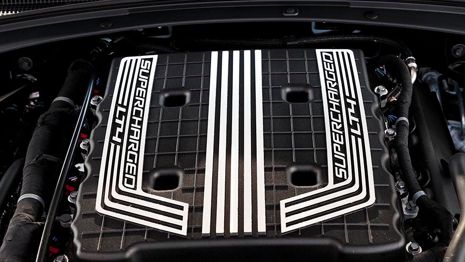 2017 Chevrolet Camaro ZL1 motor