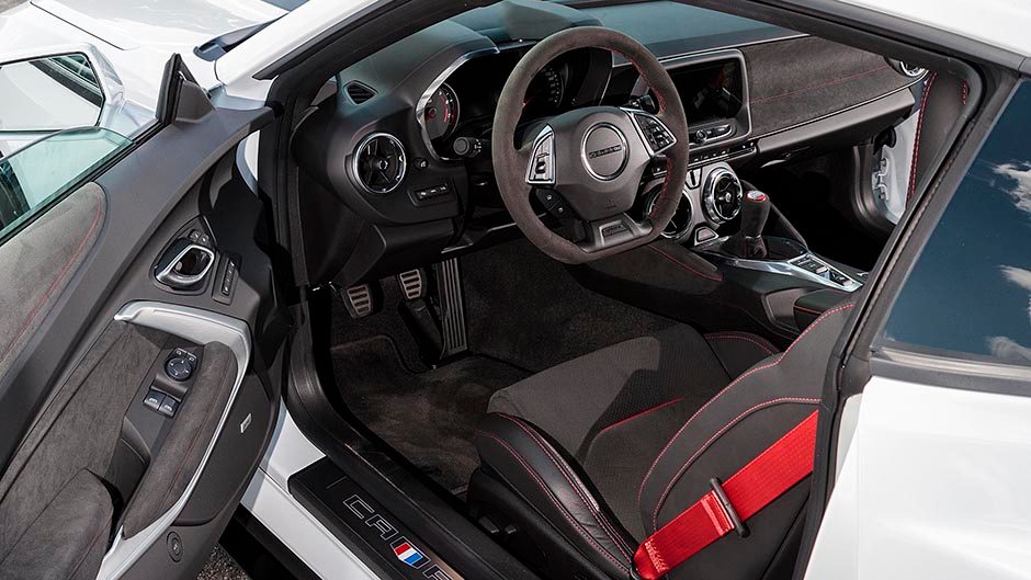 2017 Chevrolet Camaro ZL1 interior