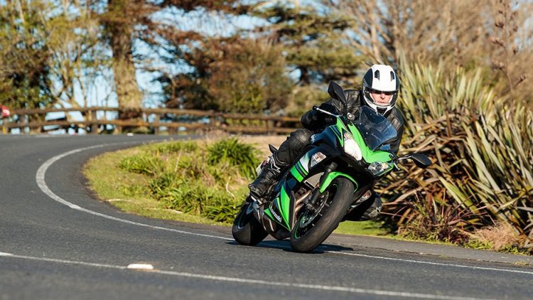 ninja 650 riding position