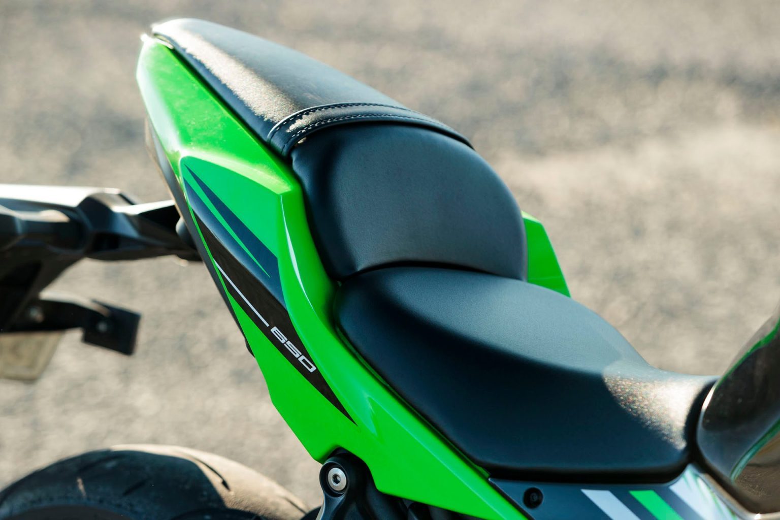 kawasaki ninja 650 seat