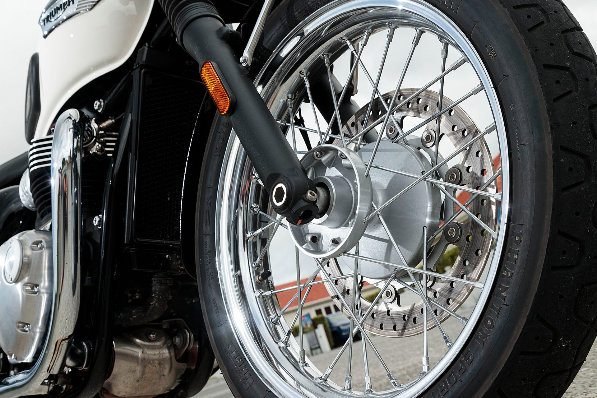 triumph bonneville t120 tires
