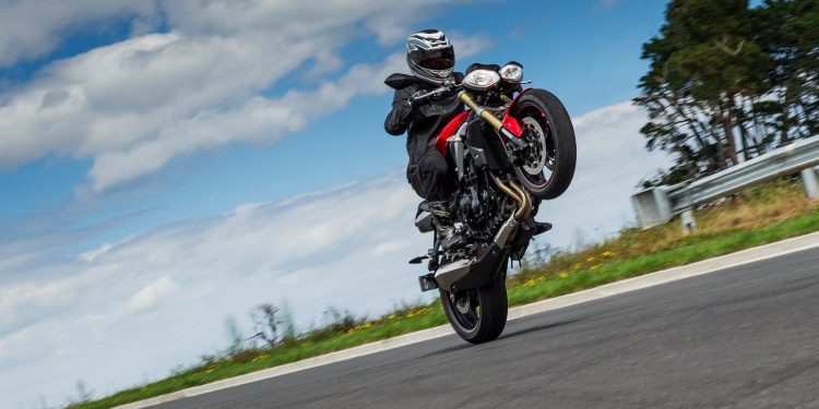 Triumph Street Triple 660 ABS wheelie