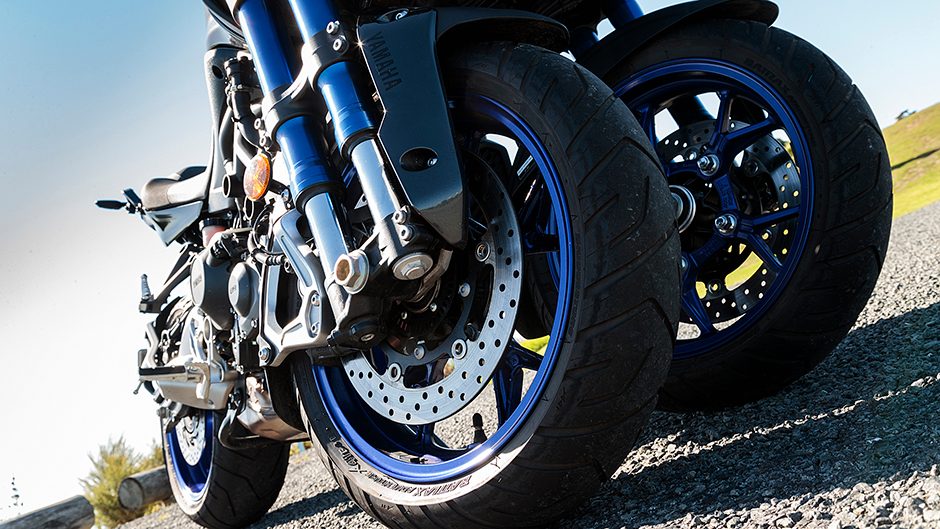 2019 Yamaha Niken brakes