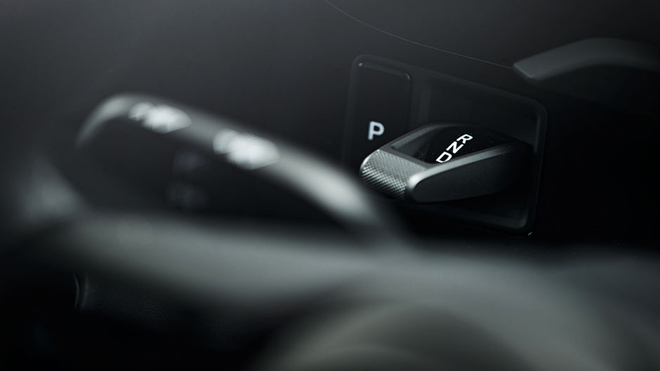 Porsche Taycan Turbo S shifter