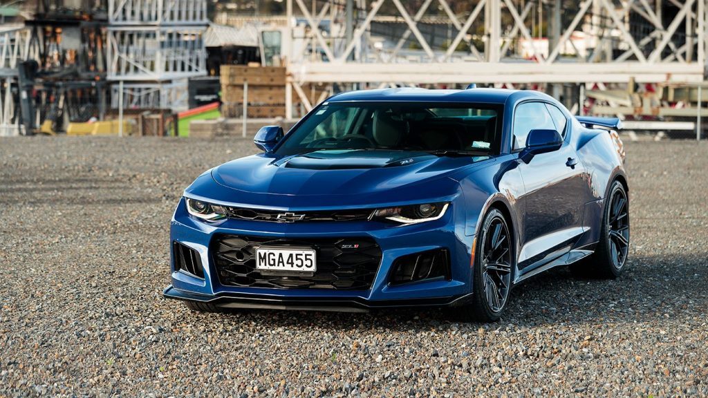 Chevrolet Camaro ZL1 front three quarter view 