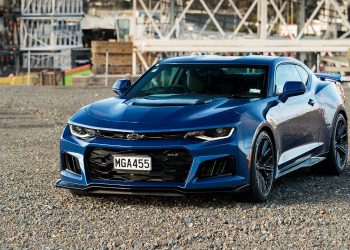 Chevrolet Camaro ZL1 front three quarter view