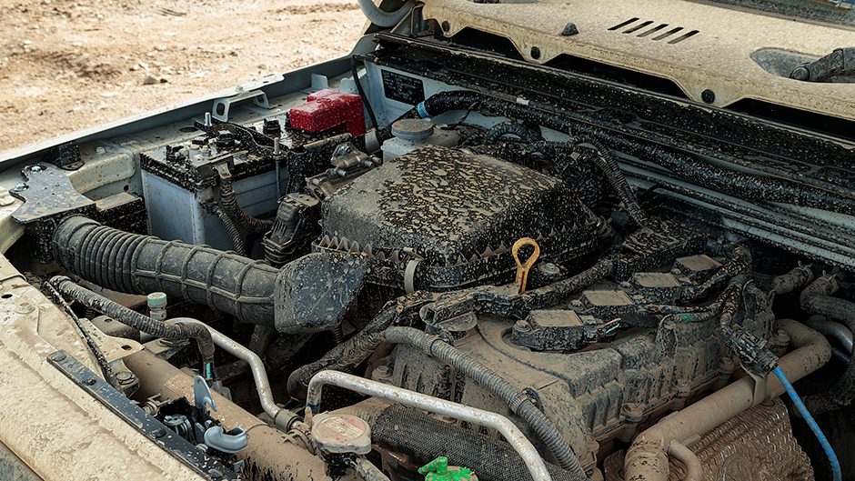 Suzuki Jimny engine view