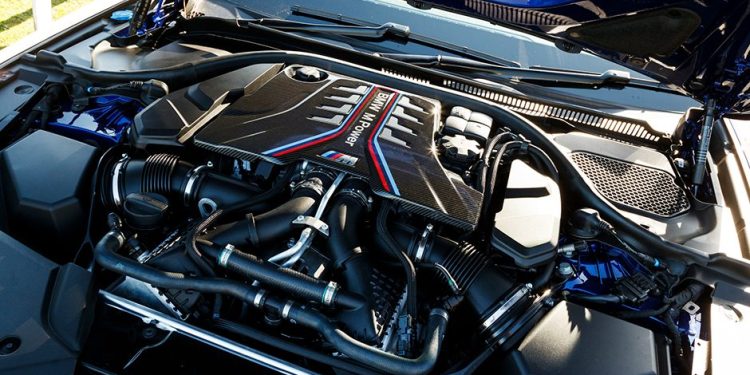 BMW M5 V8 engine close up