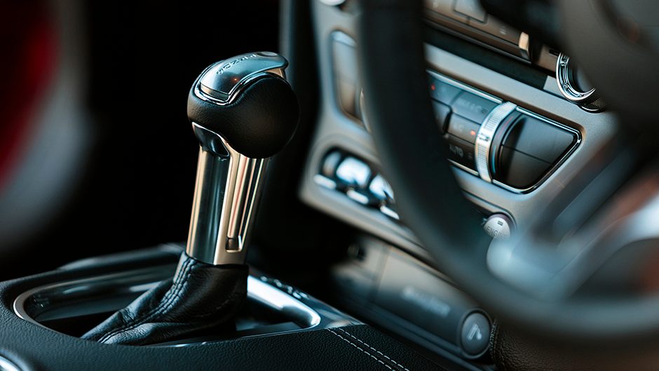 2018 Ford Mustang GT gear selector