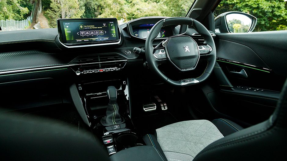 Peugeot 208 GT interior
