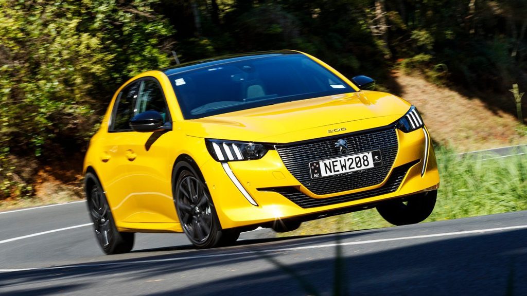 Peugeot 208 GT lifting a wheel