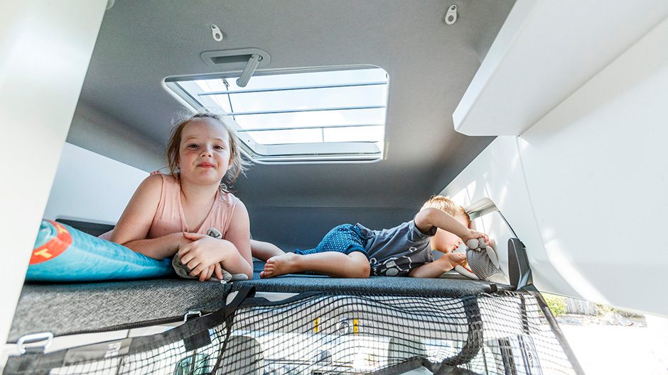 2020 Volkswagen Grand California 600 kids on bunk bed