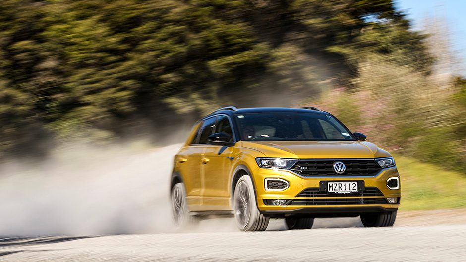 2020 Volkswagen T-Roc R-Line TSI 4MOTION driving on dusty road