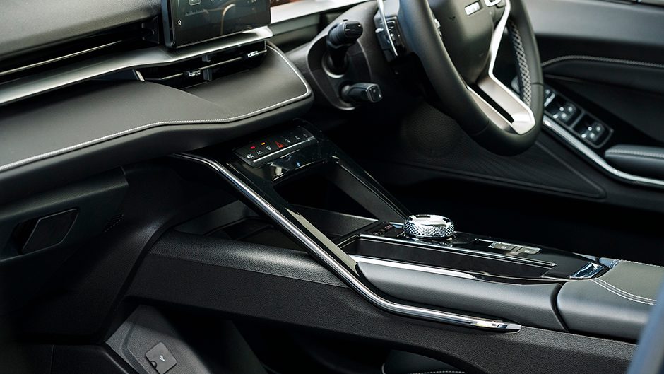 2021 Haval H6 Lux centre console