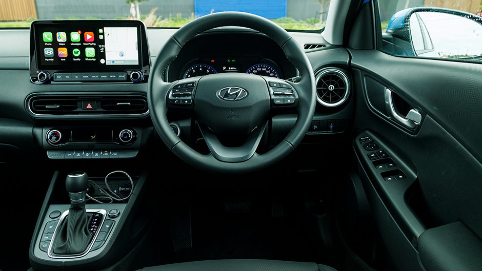 2021 Hyundai Kona 2.0 Elite interior