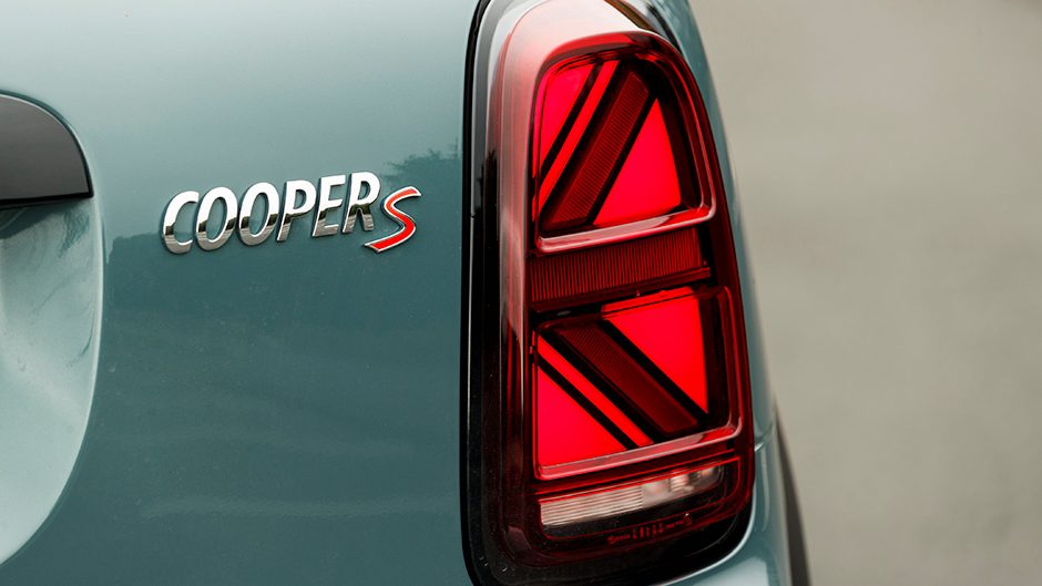 2021 Mini Cooper S Countryman taillight