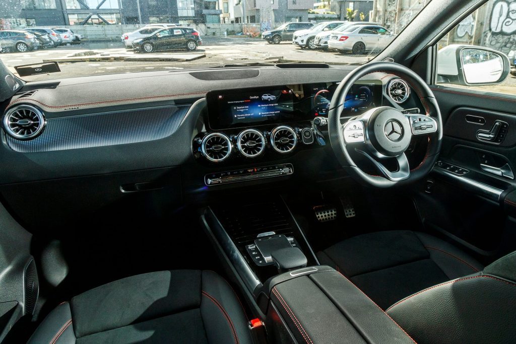 2021 Mercedes-Benz EQA 250 interior