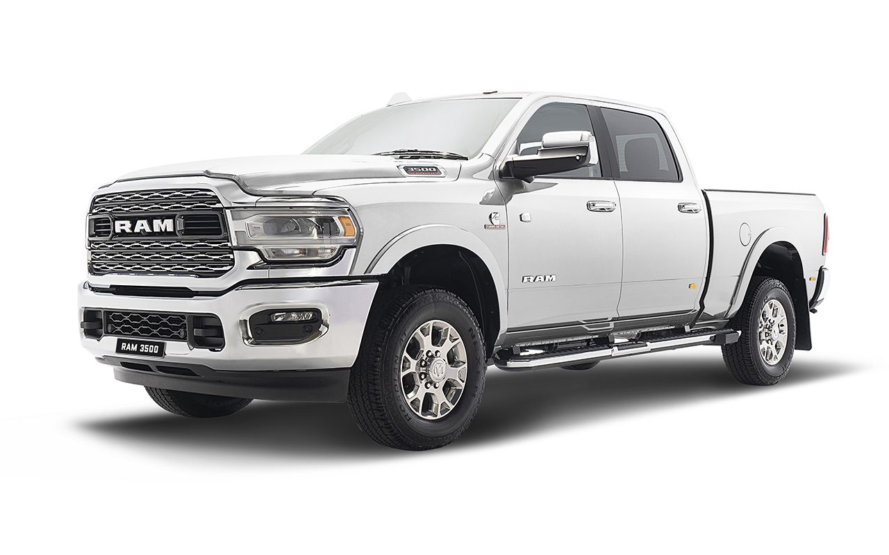 Dodge Ram 1500 pickup truck is matte white in China