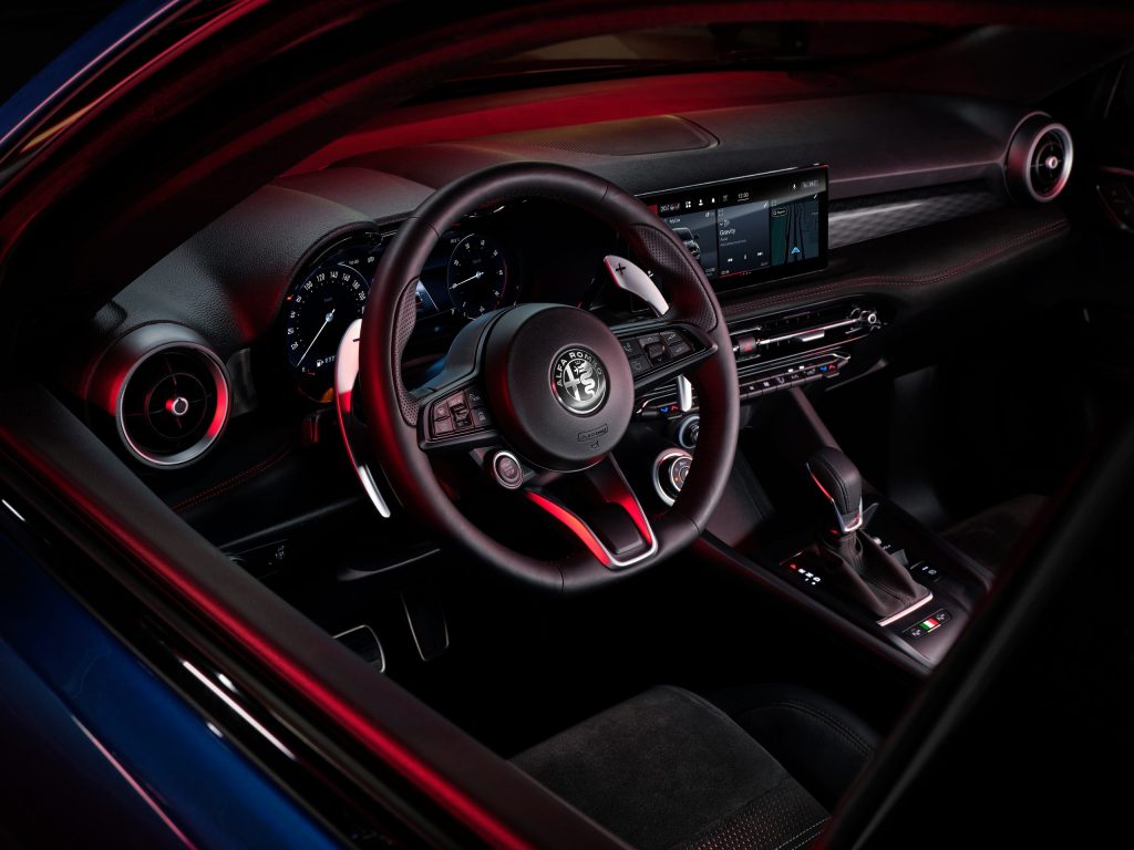 Alfa Romeo Tonale interior view