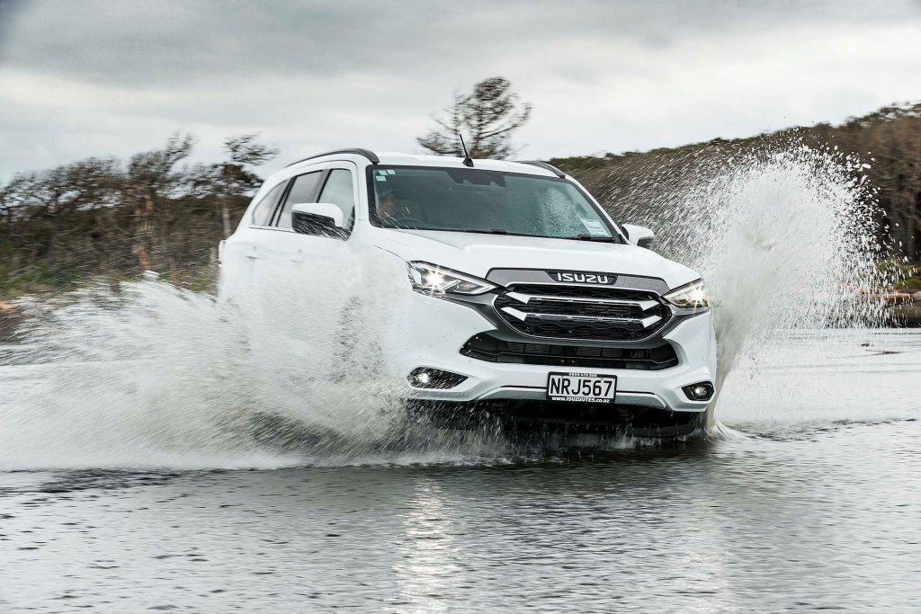 2022 Isuzu MU-X splashing through water