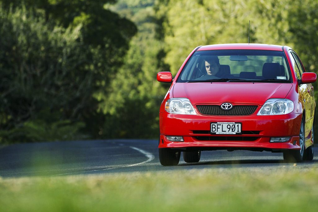 Toyota Corolla (E12) technical specifications and fuel consumption