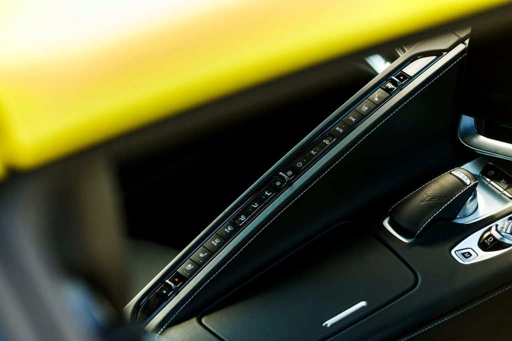Chevrolet Corvette Stingray 3LT buttons