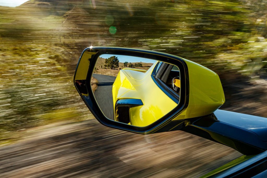 Chevrolet Corvette Stingray 3LT mirror