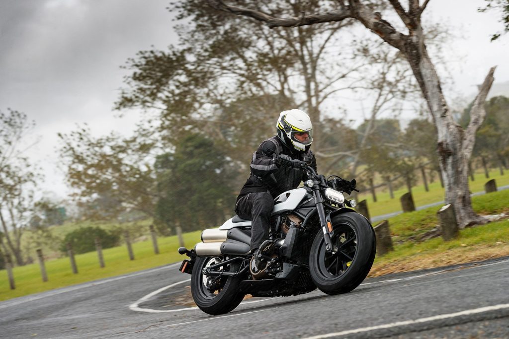 Harley Davidson Sportster S low front action