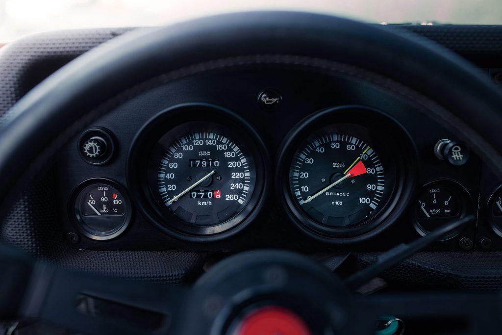 Lancia 037 Stradale dials