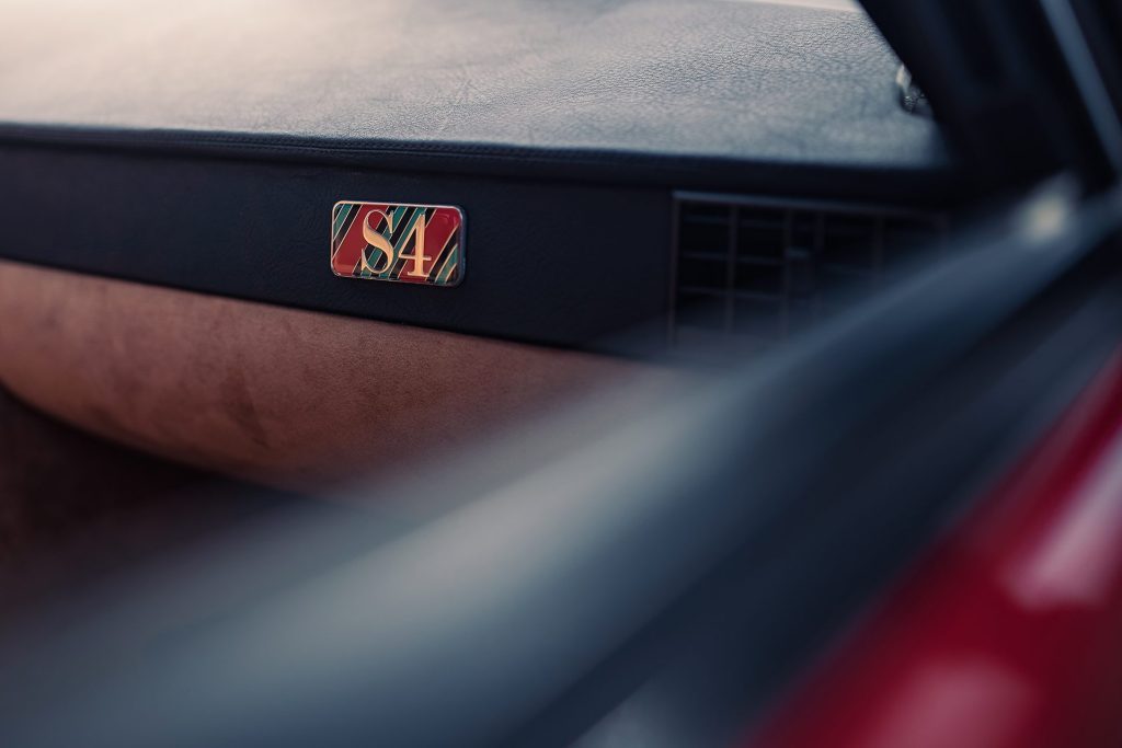 Lancia Delta S4 badge