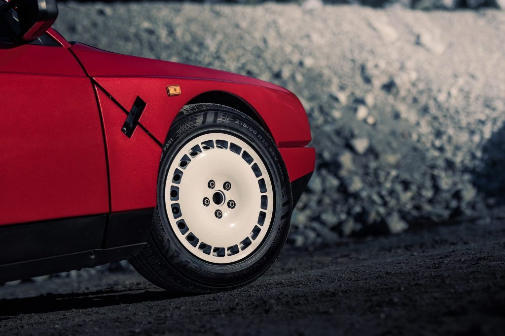 Lancia Delta S4 wheel