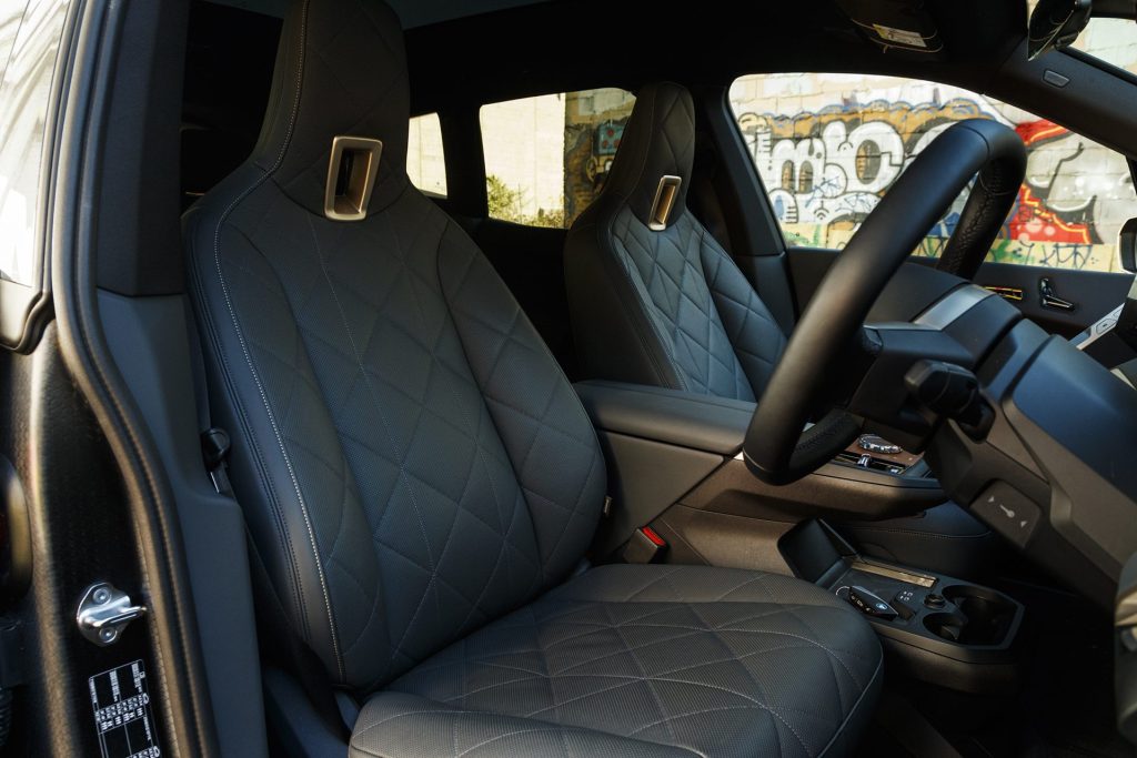 BMW iX xDrive50 seats