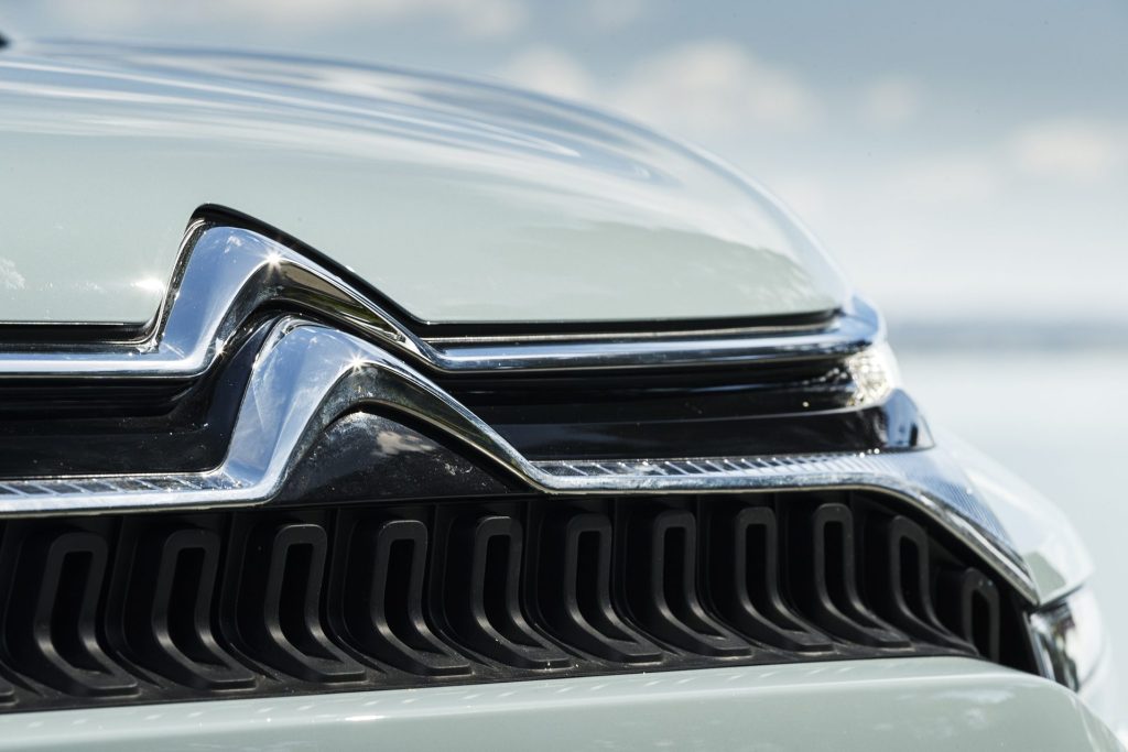 Citroen C3 Aircross grille