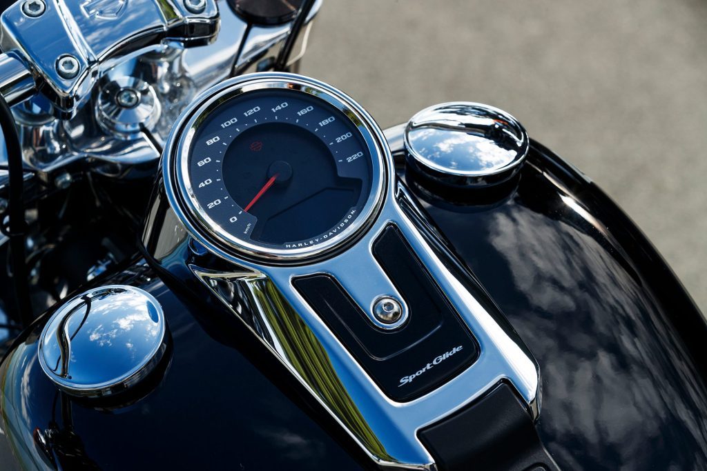 Harley-Davidson Sport Glide speedo