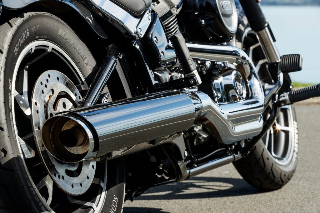 Harley-Davidson Sport Glide exhaust