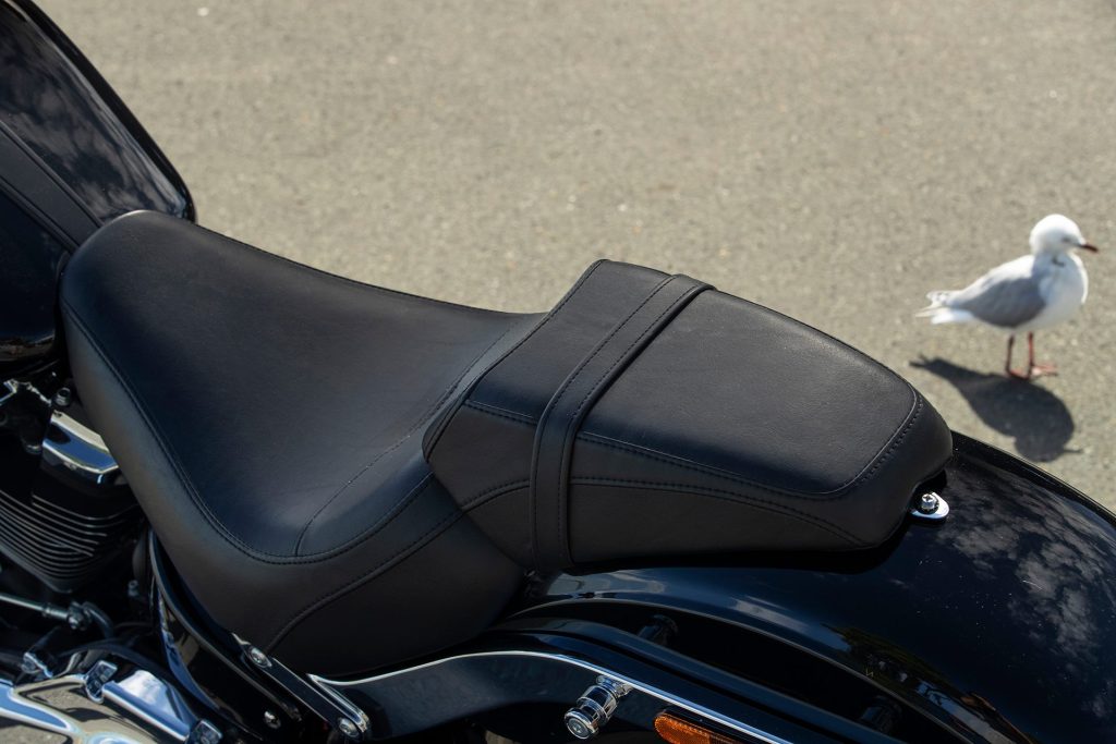 Harley-Davidson Sport Glide seat