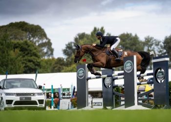 Land Rover at horse riding event