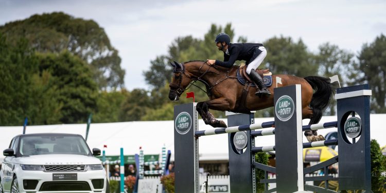 Land Rover at horse riding event