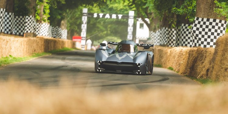McMurty Speirling setting Goodwood Festival of Speed hillclimb record