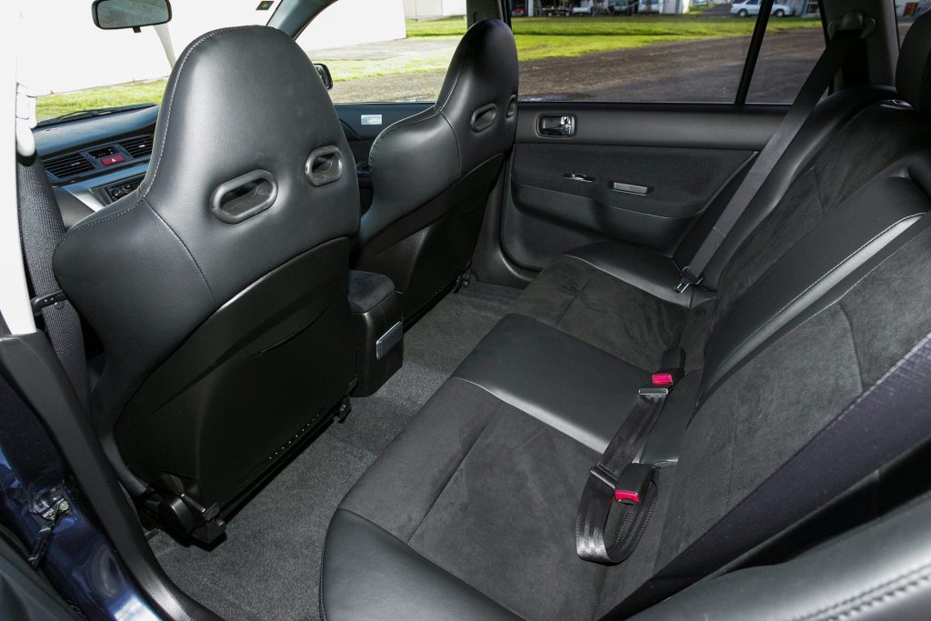 2005 Mitsubishi Lancer Evolution IX Wagon back seat