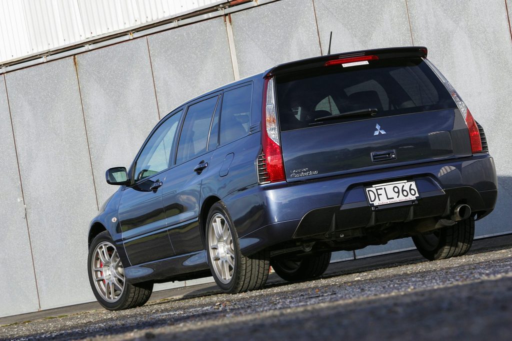 2005 Mitsubishi Lancer Evolution IX Wagon rear static