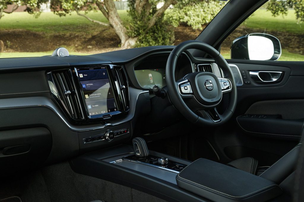 Volvo XC60 T8 Recharge plug-in hybrid interior