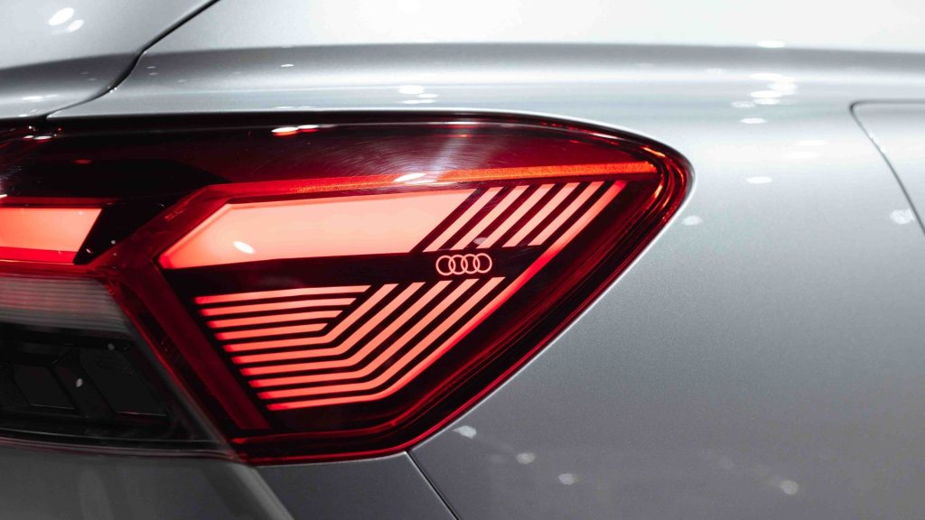 Audi Q4 e-tron tail light signature