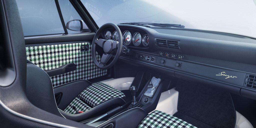 Singer Turbo Study interior