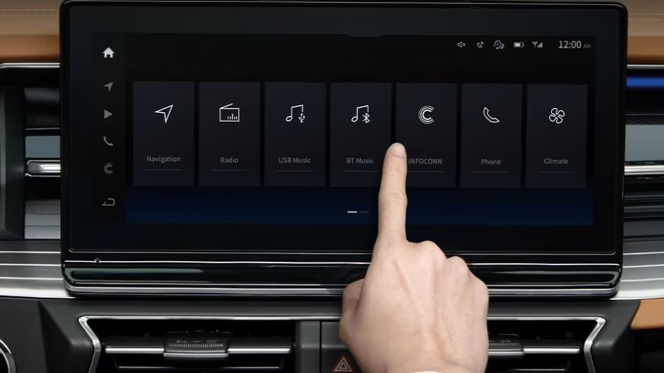 Ssangyong Torres central infotainment touchscreen