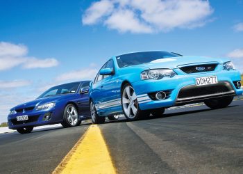 2006 HSV Clubsport vs FPV GT-front static on drag strip