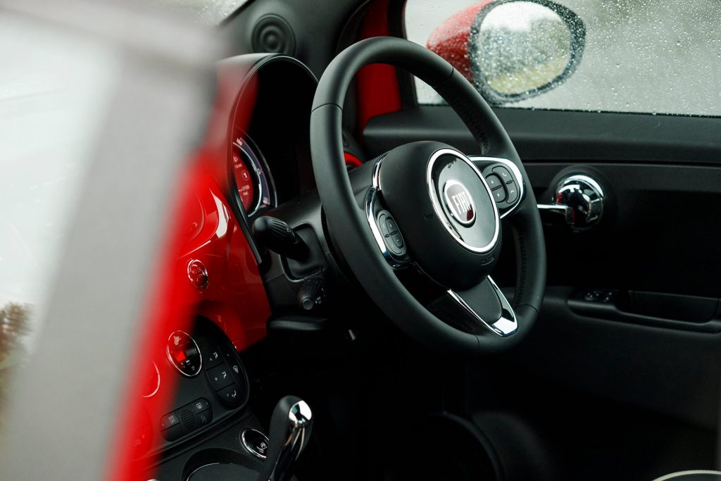 Fiat 500 Dolcevita steering wheel